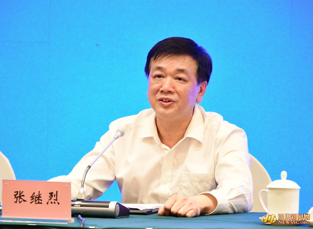 尊龙官网电气集团副总经理、党组成员张继烈_副本.jpg